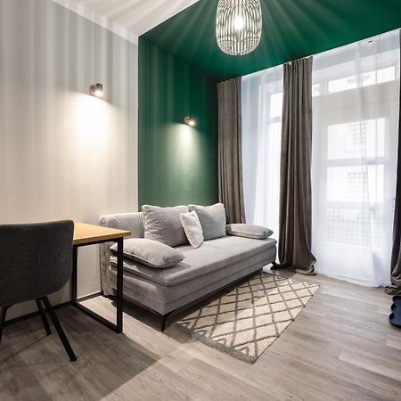 Modern Living Apartment - 3-Zimmer - Nuernberg Nord, Ruhige Seitenstrasse, Fusslaeufig Strassenbahn Exterior photo